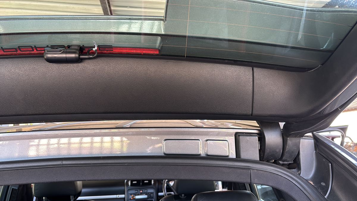 Dashcam fitted behind the rear-view mirror, out of the driver's line of sight